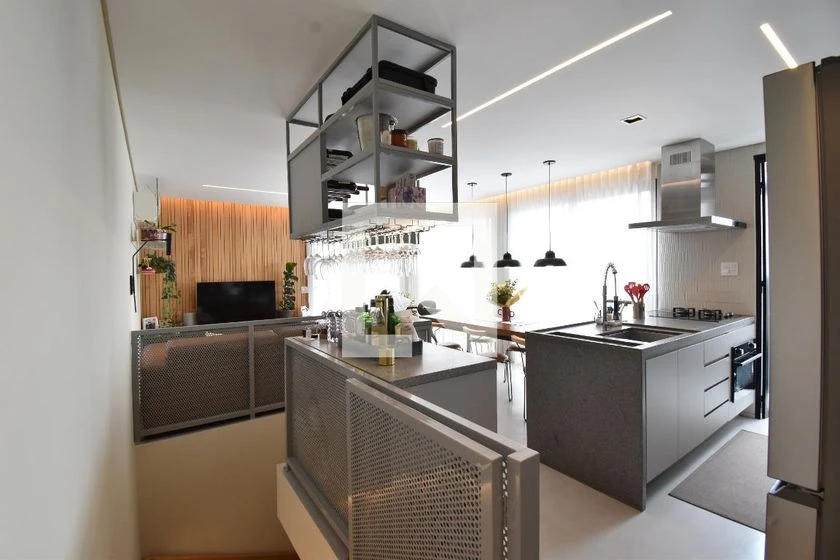 Furnished apartment with 3 en-suite bedrooms — photo 6