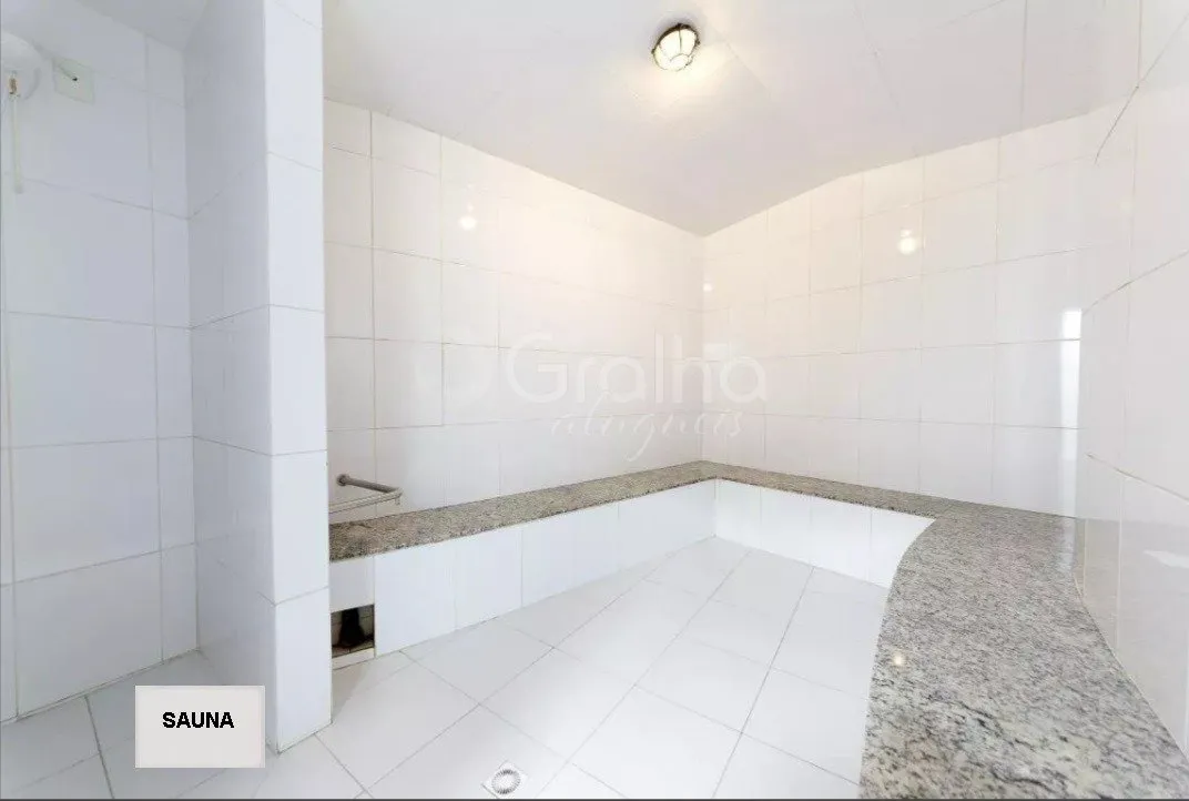Furnished 99 m² apartment with 2 bedrooms and an en-suite — photo 27