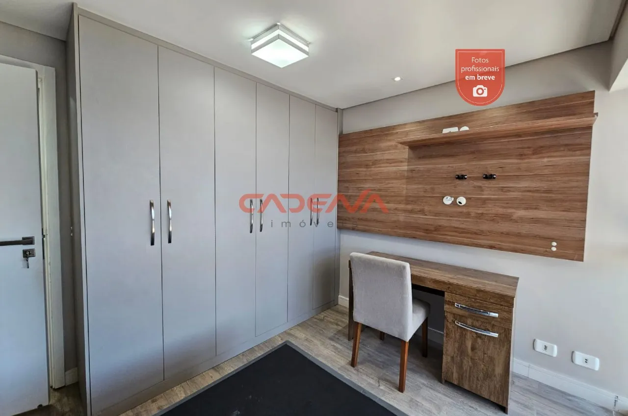 One-bedroom apartment in a building with a coworking space — photo 10