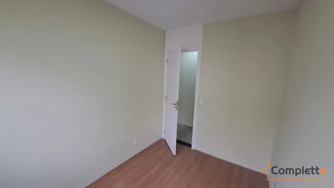 2-bedroom apartment in a building with a gym — photo 4
