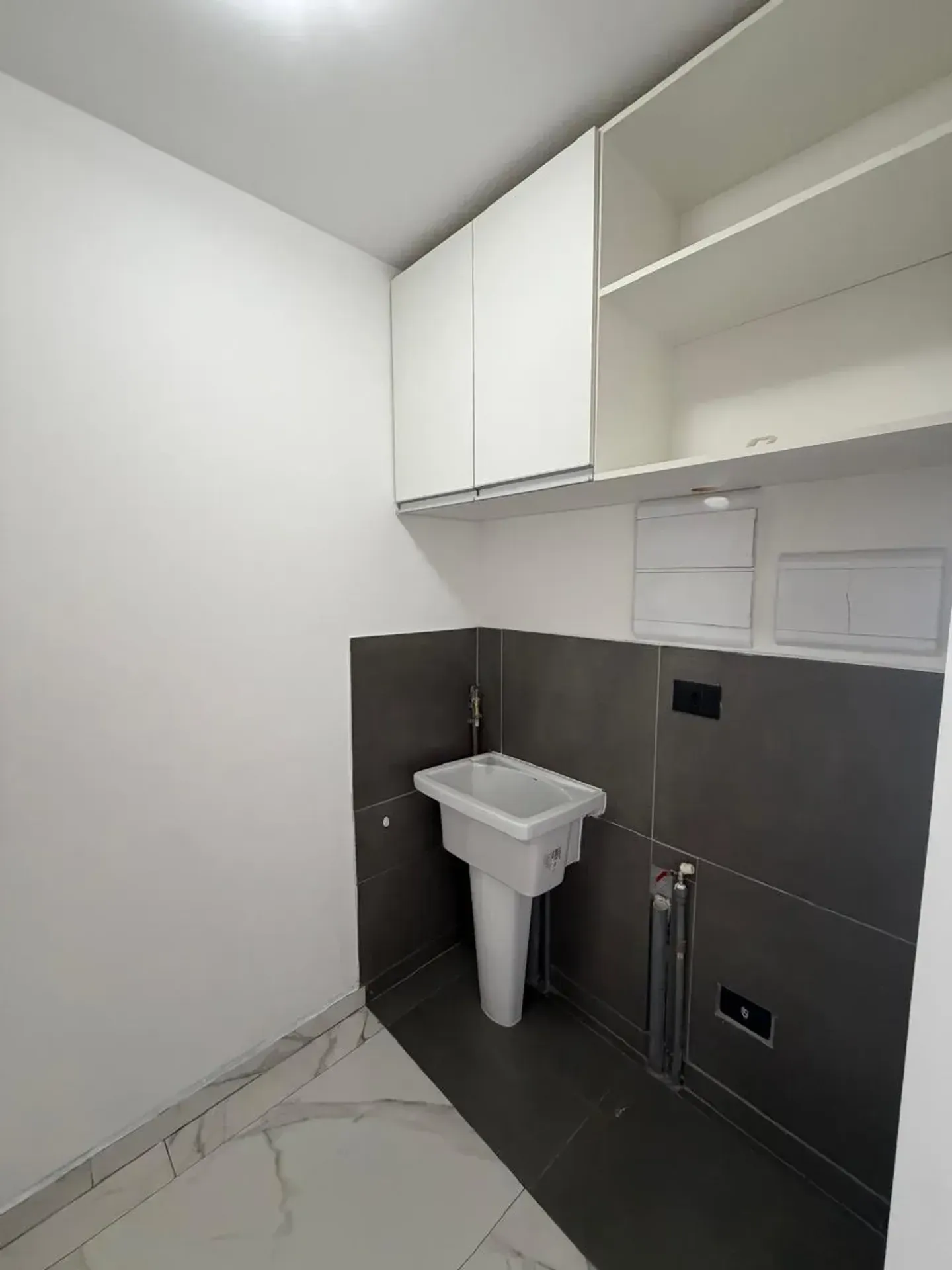 Furnished 1-bedroom apartment with balcony and barbecue — photo 11
