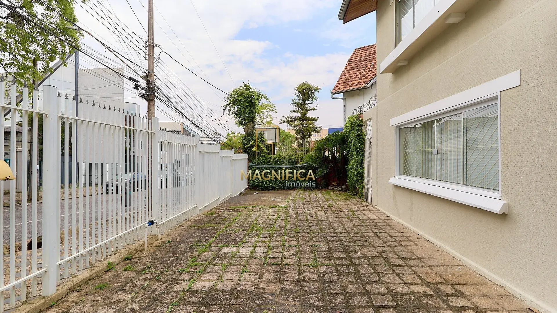 Casa com 6 quartos e 3 banheiros, 307 m² e 2 vagas — photo 4