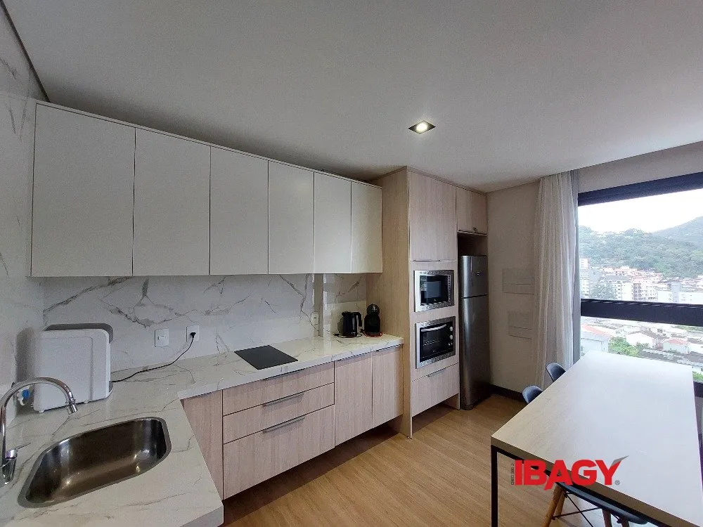 Apartamento amueblado de 1 dormitorio con balcón y parrilla — photo 2