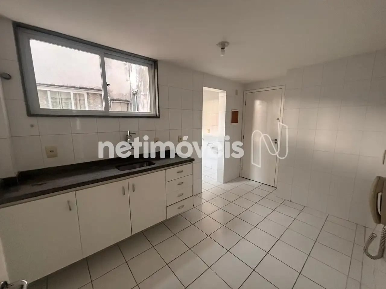 1-bedroom apartment with closed kitchen and balcony