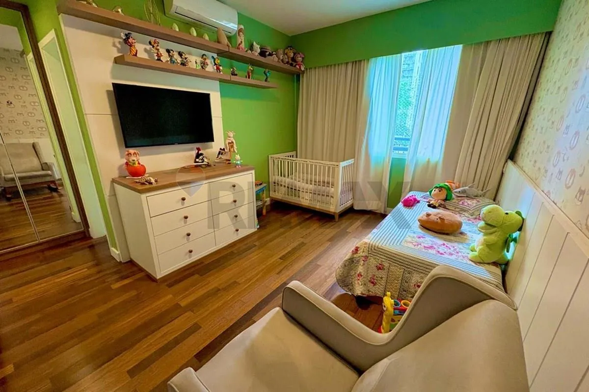 Apartamento de 315 m² com 4 dormitórios e 5 banheiros — photo 19