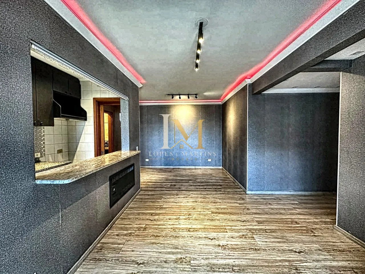 Apartment, 66 m², with wood or laminate floors — photo 9