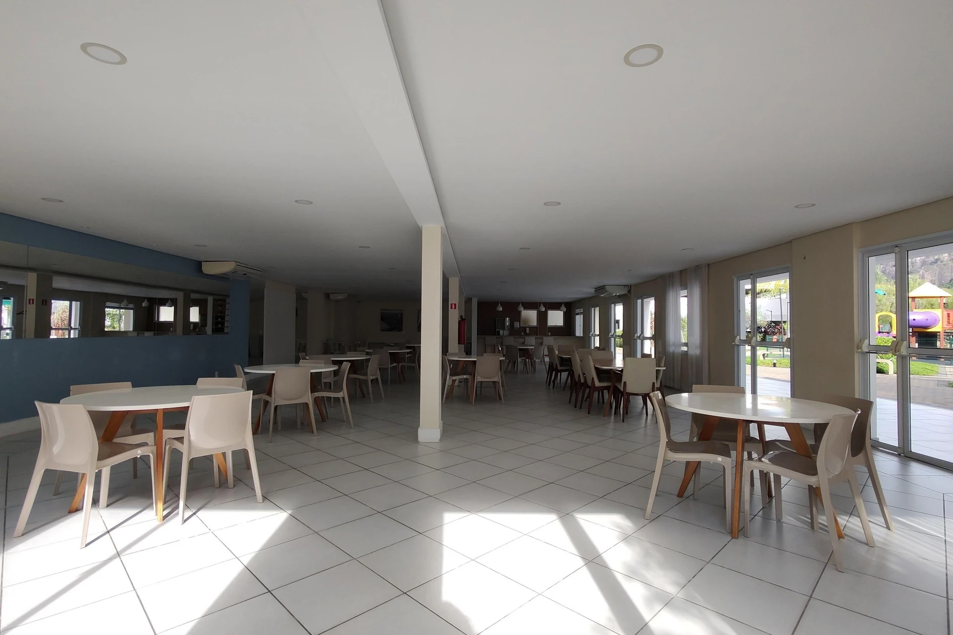 2-bedroom apartment with a glass-enclosed balcony — photo 68