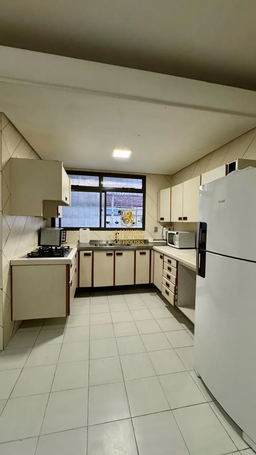 Casa mobiliada com 9 quartos e 3 vagas — photo 41