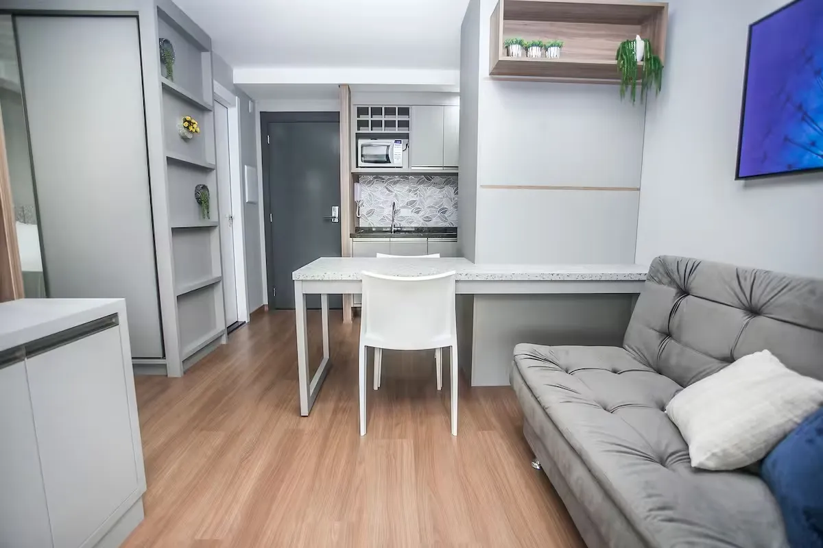 Studio de 28 m² com cozinha americana e sacada de vidro — photo 45