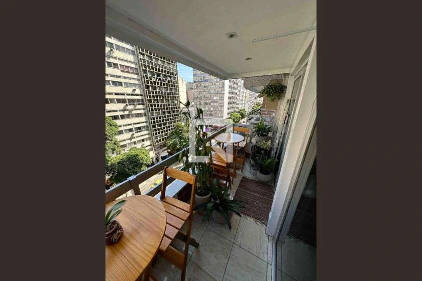Furnished 76 m² apartment with 2 bedrooms and suite — photo 7