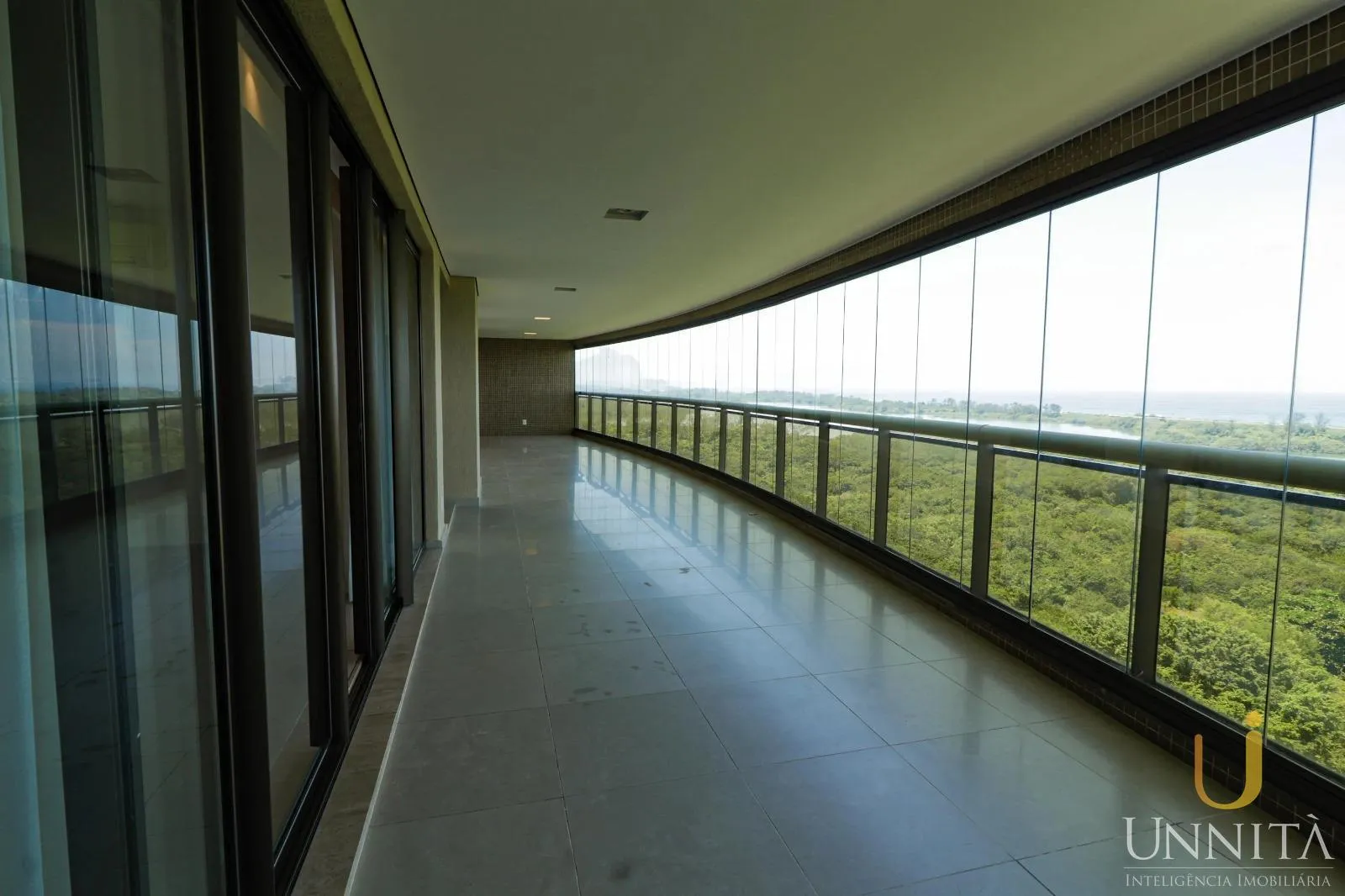 Вид на воду та 5 спалень: квартира 278 м² — photo 8