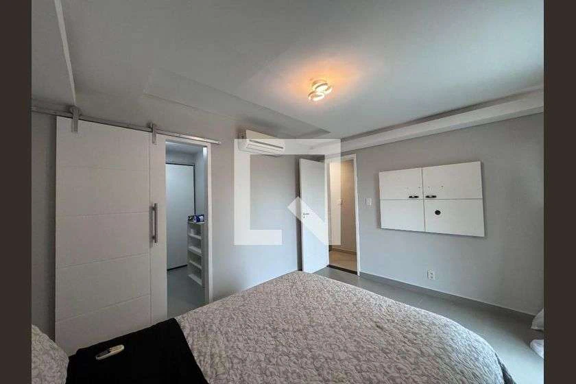 House 280 m² with 4 bedrooms and 3 bathrooms — photo 10