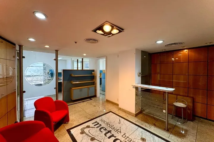 Apartamento sem mobília com 2 quartos e box de vidro — photo 12