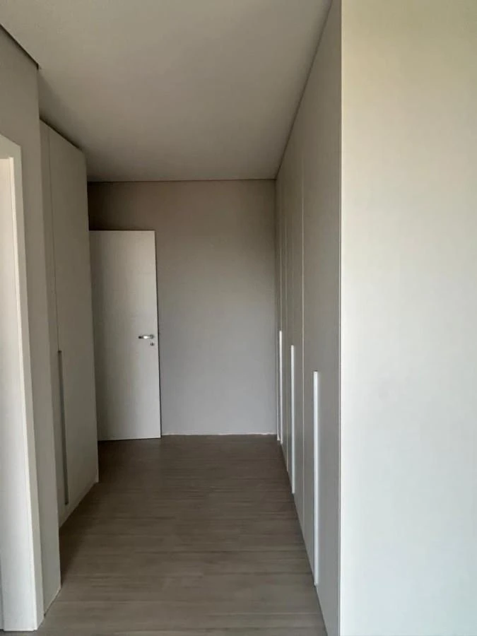 Furnished apartment, 160 m², with floor-to-ceiling windows