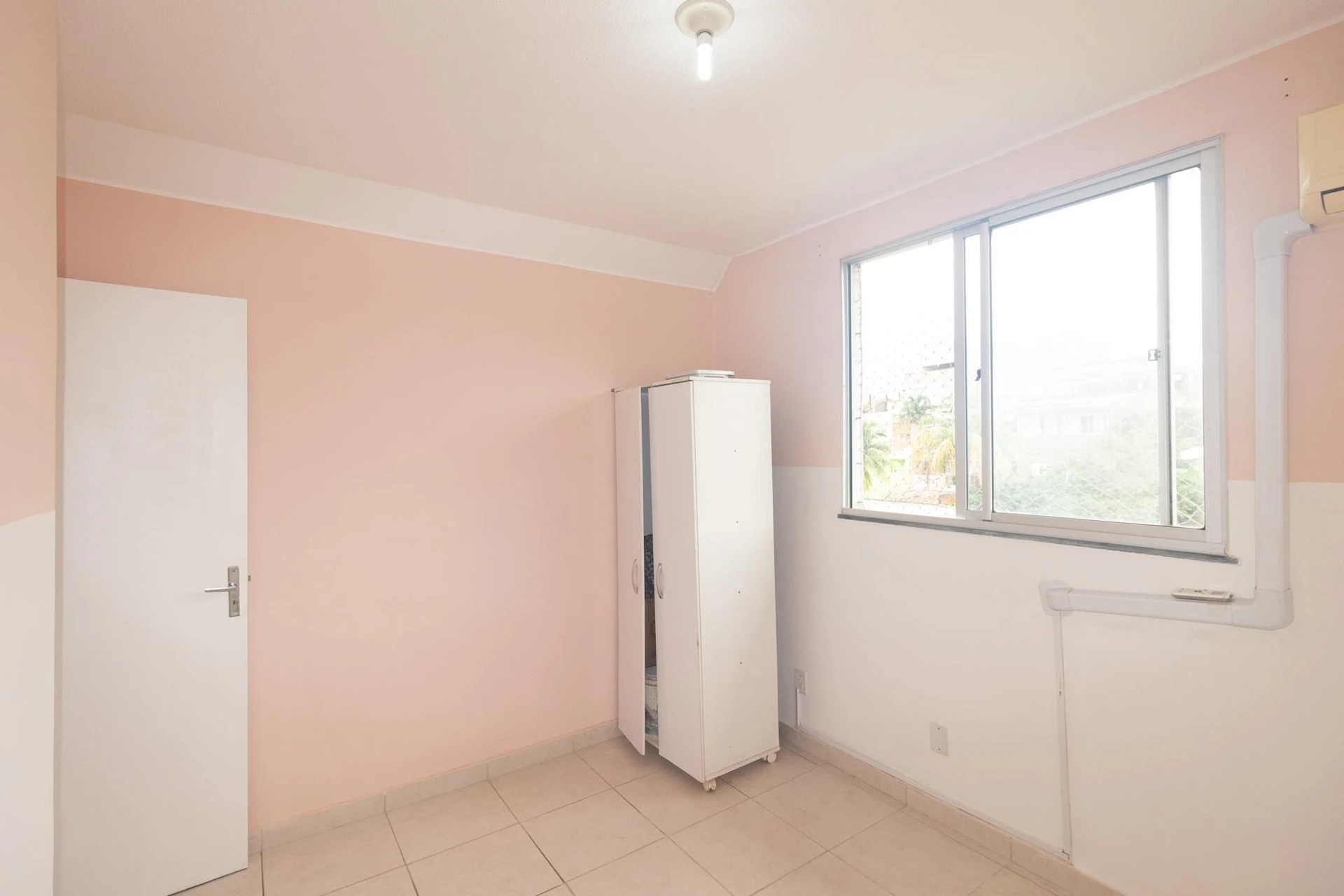 2-bedroom apartment in a building with a pool — photo 5