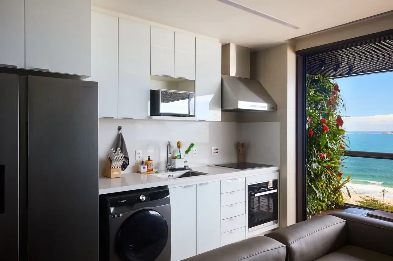 Unfurnished 2-bedroom apartment with 3 bathrooms — photo 31