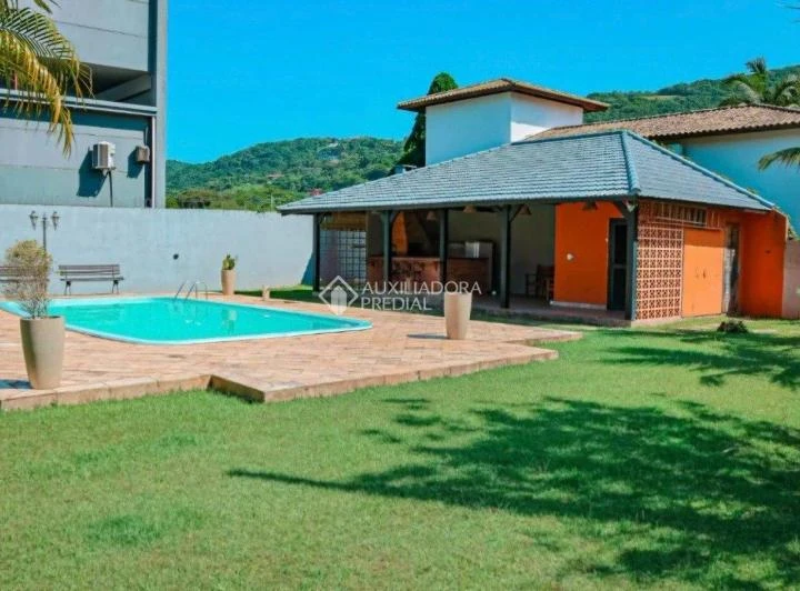 Casa sin amueblar de 1100 m² con piscina exterior — photo 4