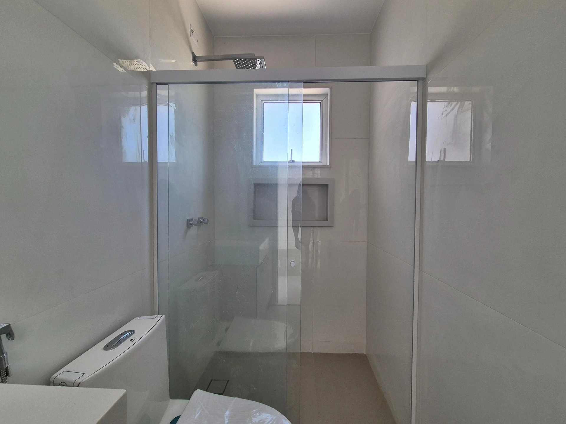 Ventanales de piso a techo y 5 dormitorios: casa de 403 m² — photo 69