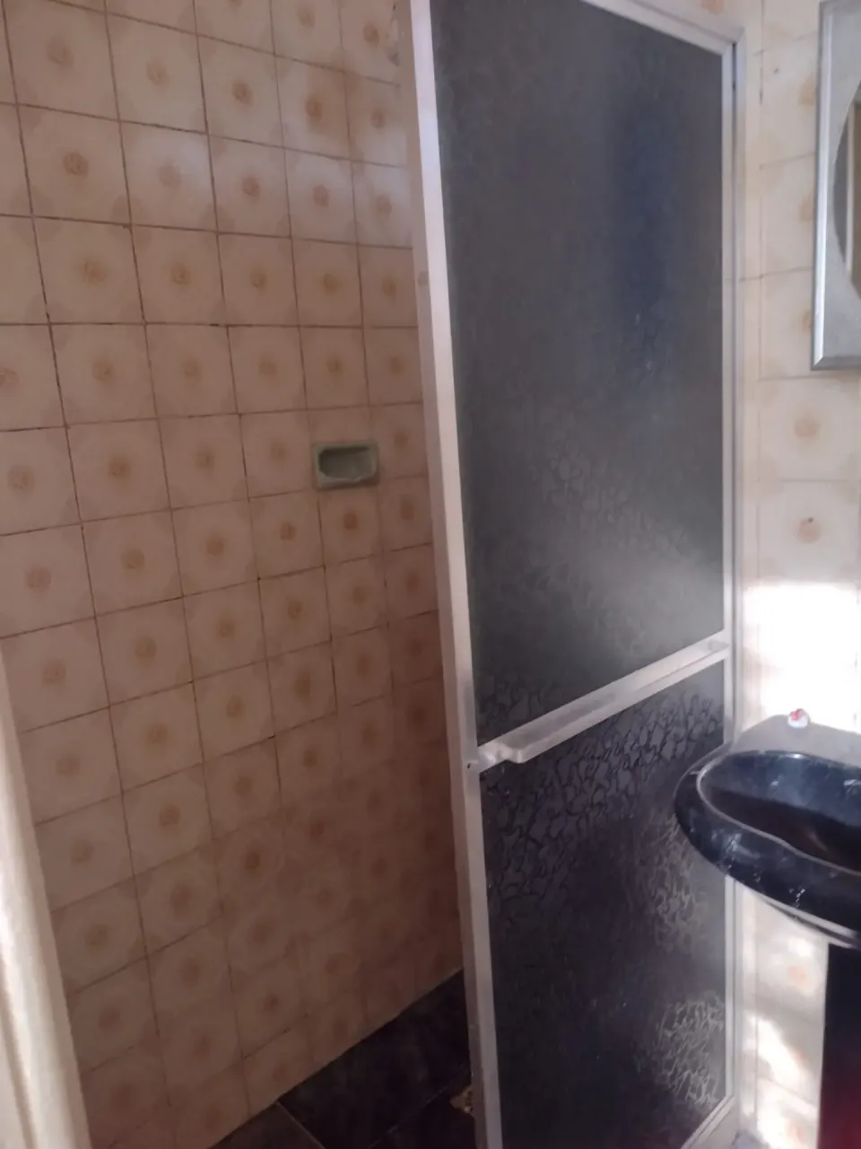 Будинок із 2 спальнями та 1 ванною з душем у склі — photo 13