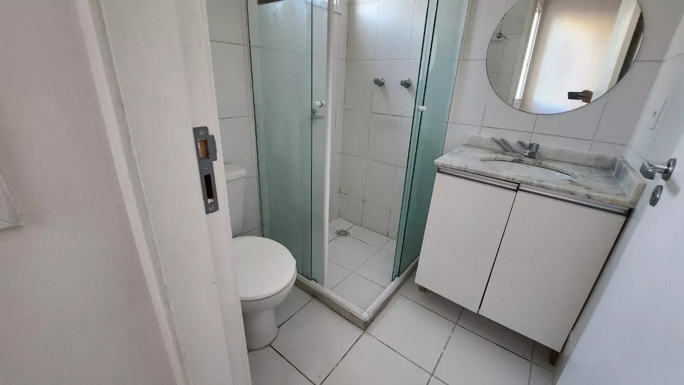 Wood or laminate floors in a 2-bedroom apartment, 53 m² — photo 6