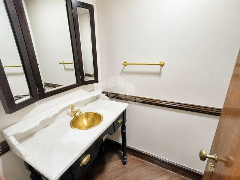 Departamento de 4 dormitorios con ventanales de piso a techo — photo 31