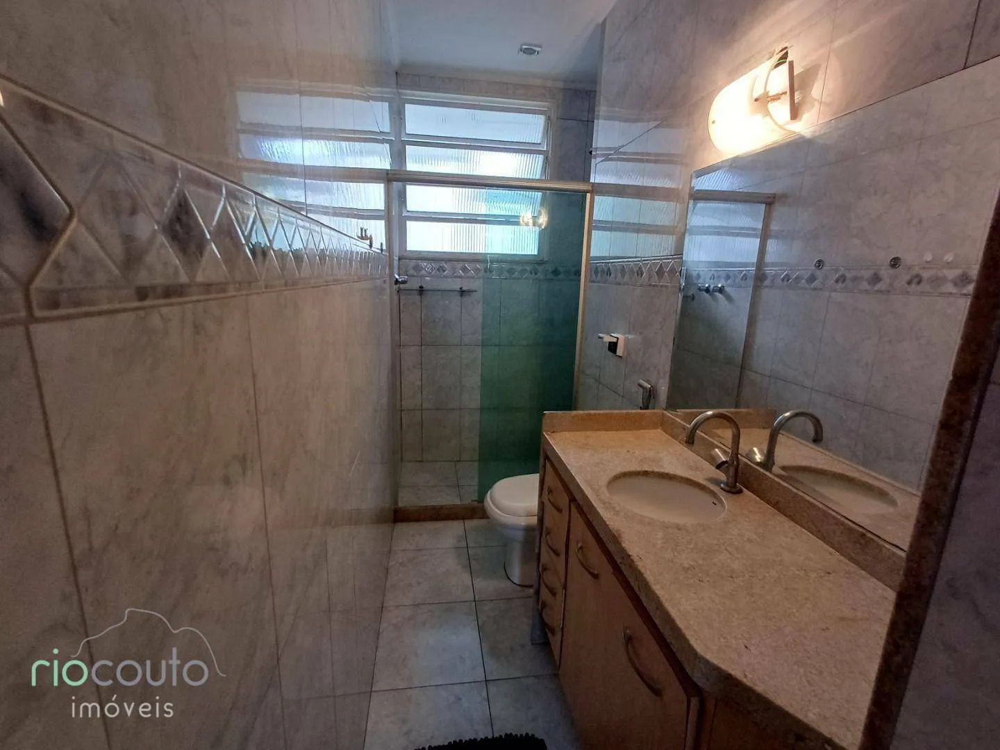Apartment with 3 bedrooms and 2 bathrooms with a balcony — photo 25