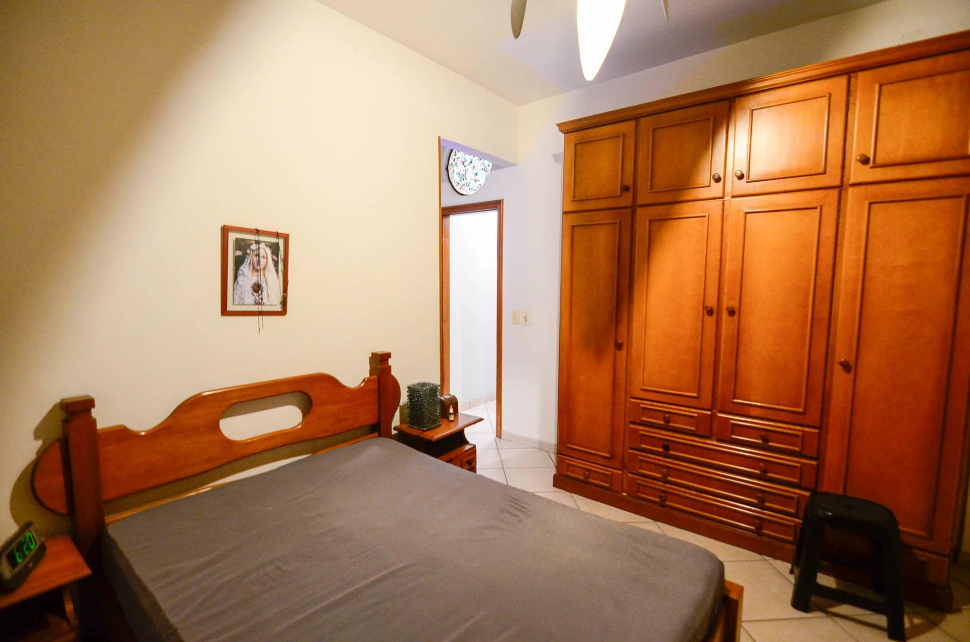 Furnished 2-bedroom apartment with a gas stove — photo 26