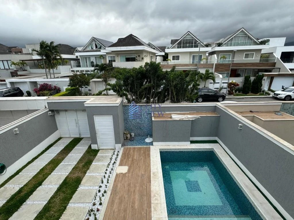 House with 5 bedrooms and 360 m² plus 4 parking spots — photo 29