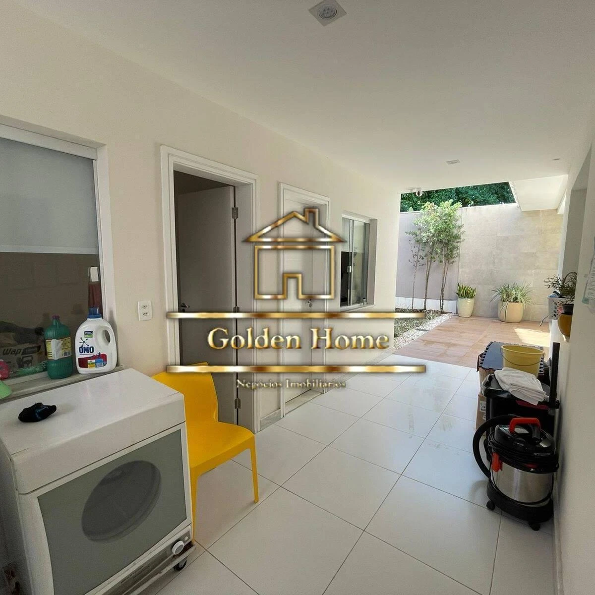 Triplex house with open-plan kitchen and living — photo 14