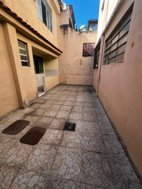 Casa sin amueblar con 2 dormitorios y balcón — photo 8