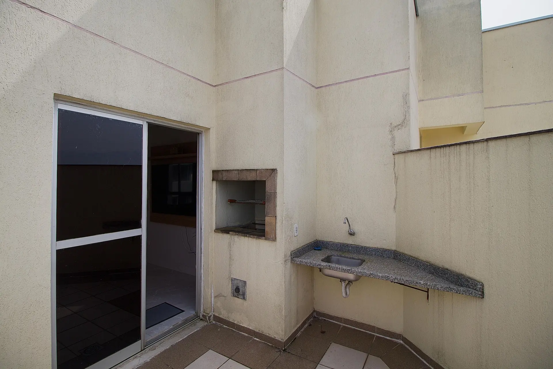 Floor-to-ceiling windows in a 2-bedroom apartment, 100 m² — photo 35