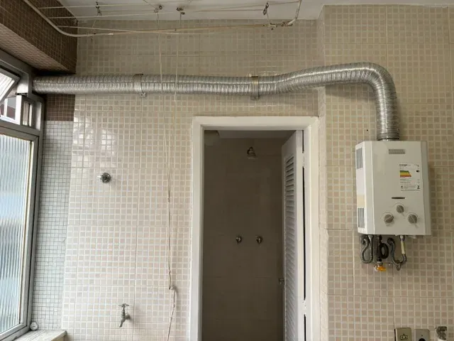 Unfurnished 3-bedroom apartment with 3 bathrooms — photo 45