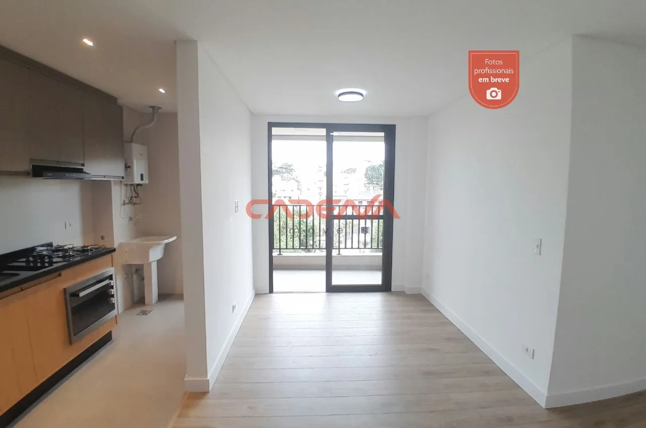 2-bedroom apartment with wood or laminate floors — photo 6