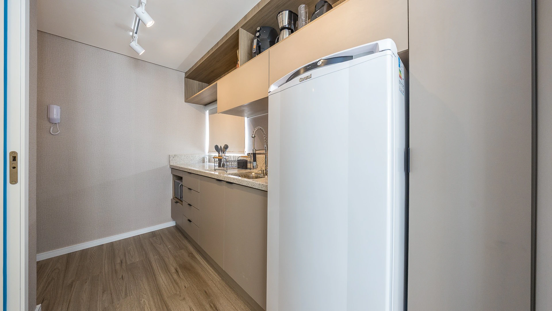 Apartamento amueblado de 1 dormitorio, 27 m² en el 9º piso — photo 4