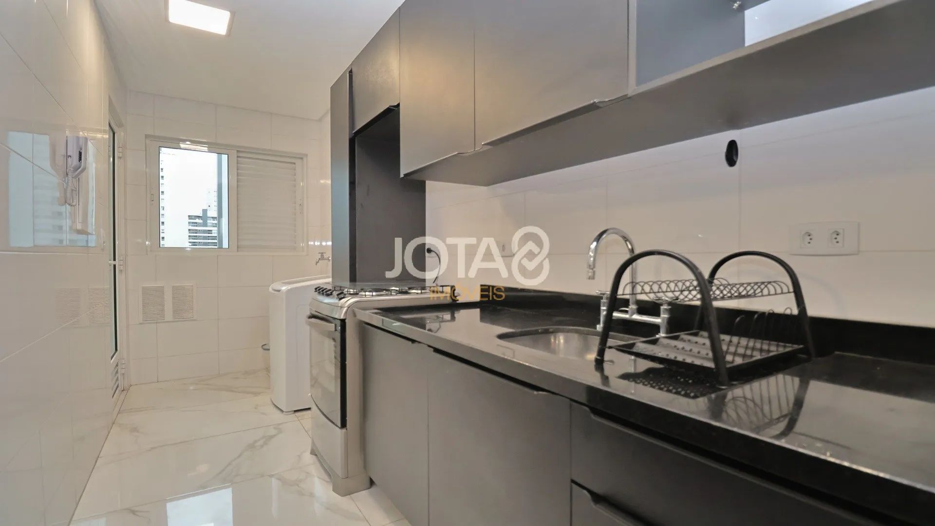 1-bedroom apartment with 66 m² and a balcony — photo 24
