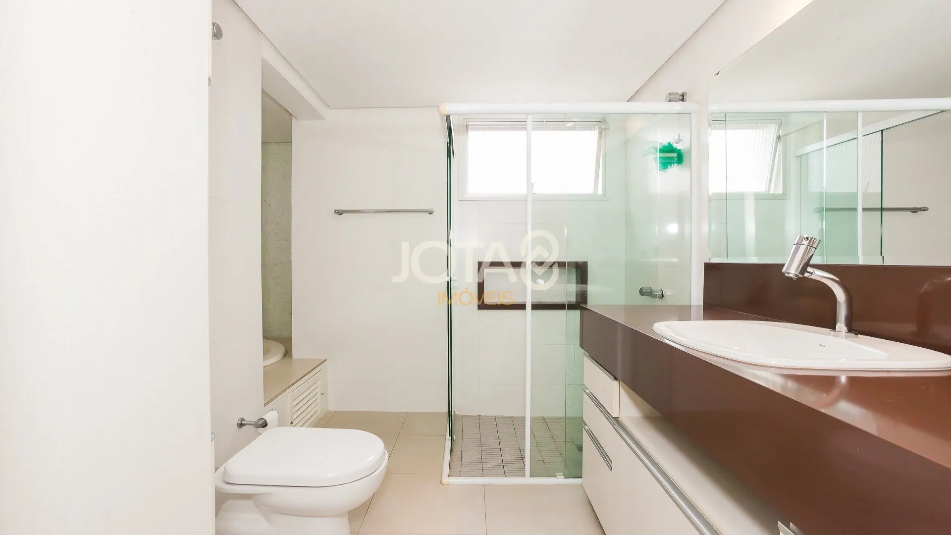 219 m² furnished apartment with 4 bedrooms and private garden — photo 24