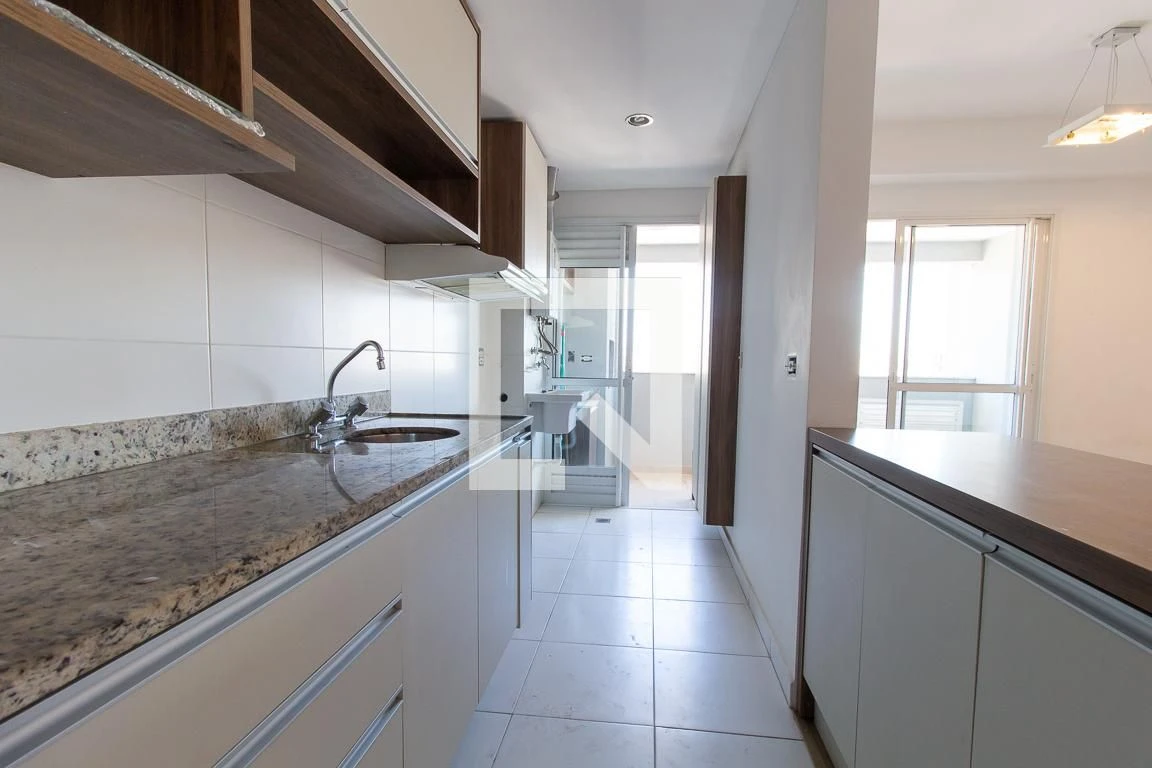 2-bedroom apartment with a grill on the balcony in Curitiba — photo 15