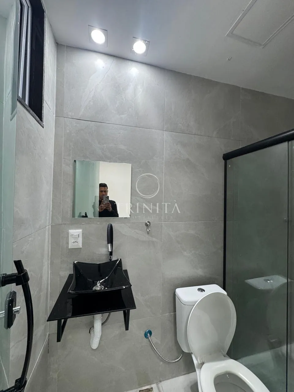 5 quartos e janelas do piso ao teto: casa de 350 m² — photo 11