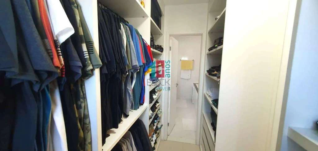Condominium house with 4 suites and a home office desk — photo 6