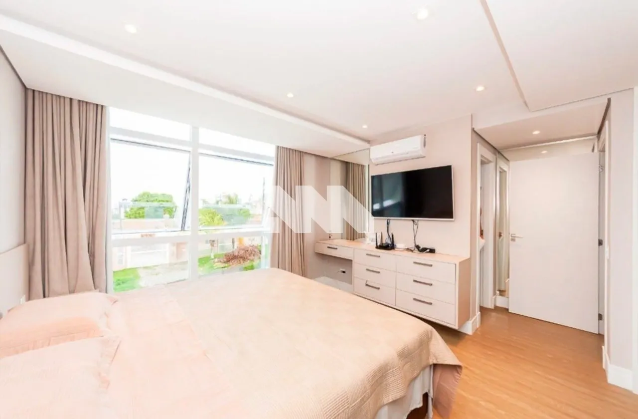 House with 3 en-suite bedrooms and 5 baths, 350 m² — photo 12
