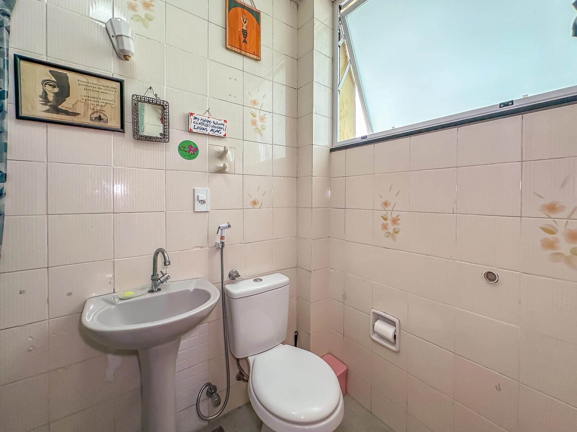 Furnished studio, 33 m², with a home office — photo 17
