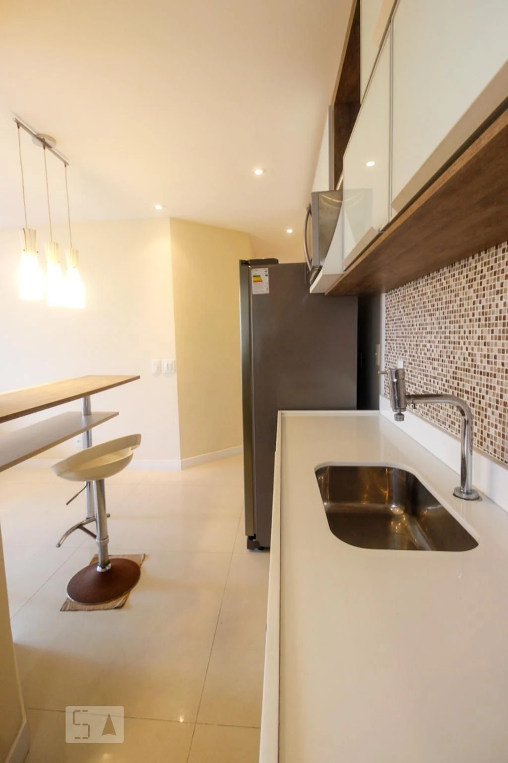 Furnished apartment, 90 m², with a glass-enclosed balcony — photo 24