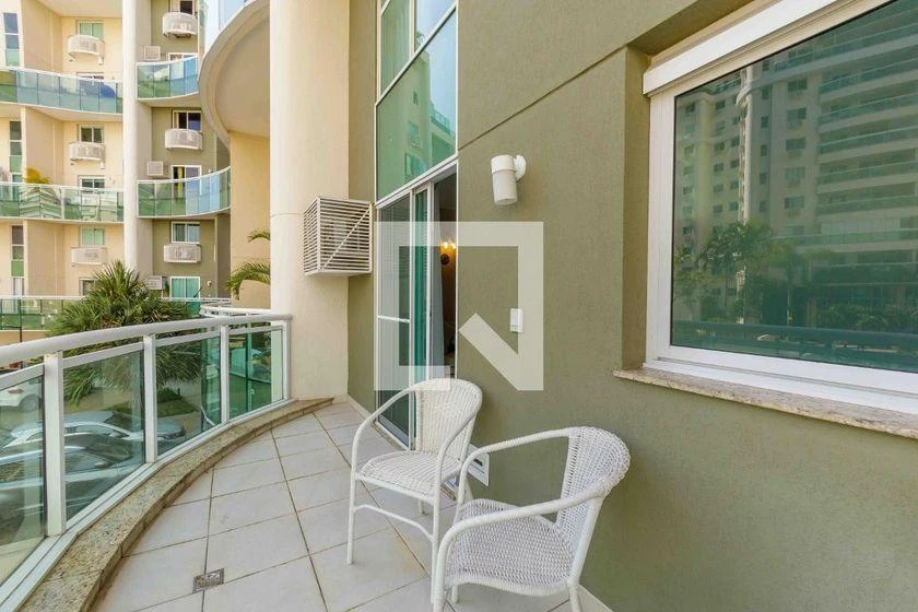 Apartamento mobiliado, 99 m², com janelas do piso ao teto — photo 3