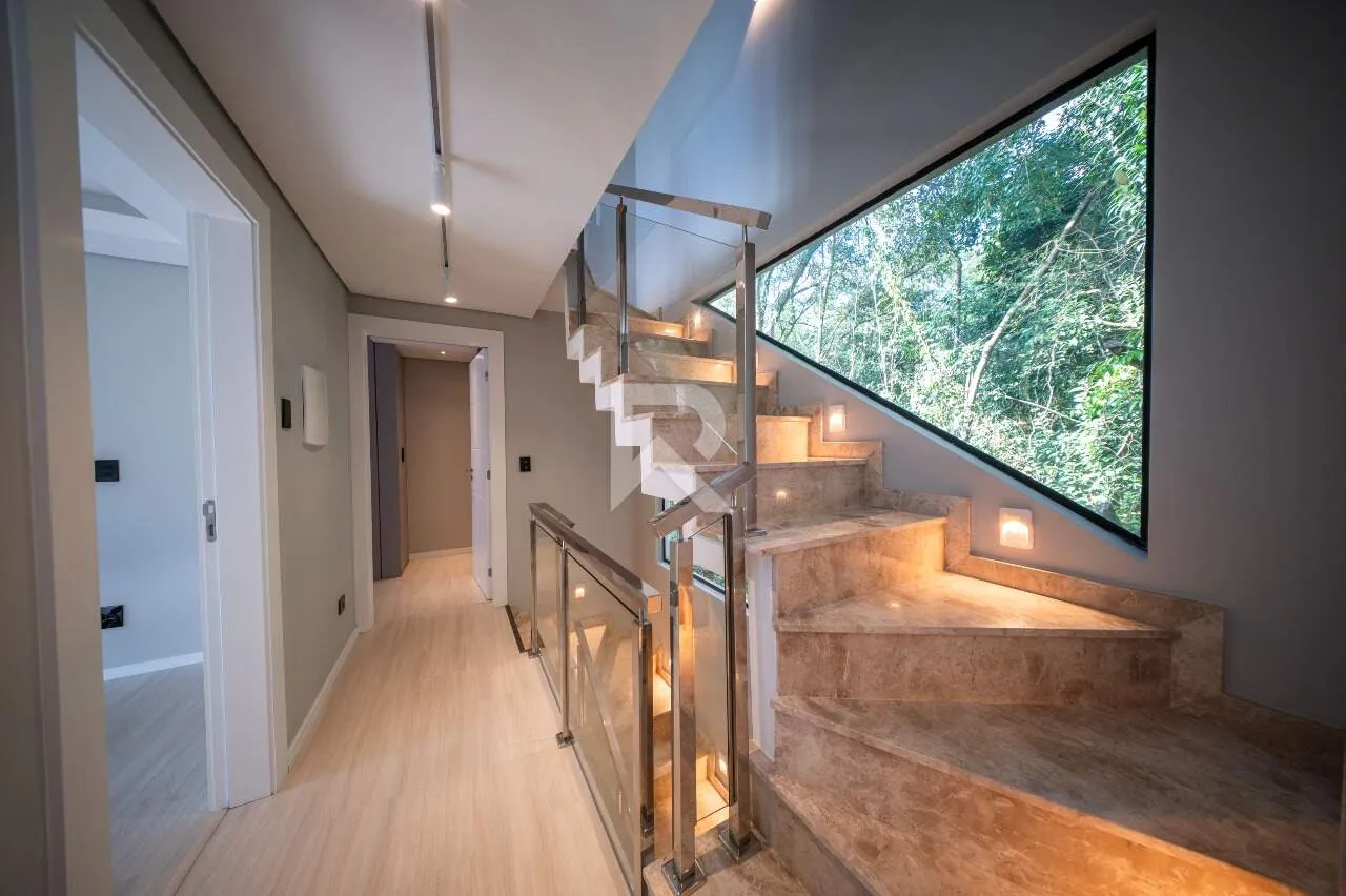 4-bedroom house with 2 parking spots and gas kitchen — photo 19