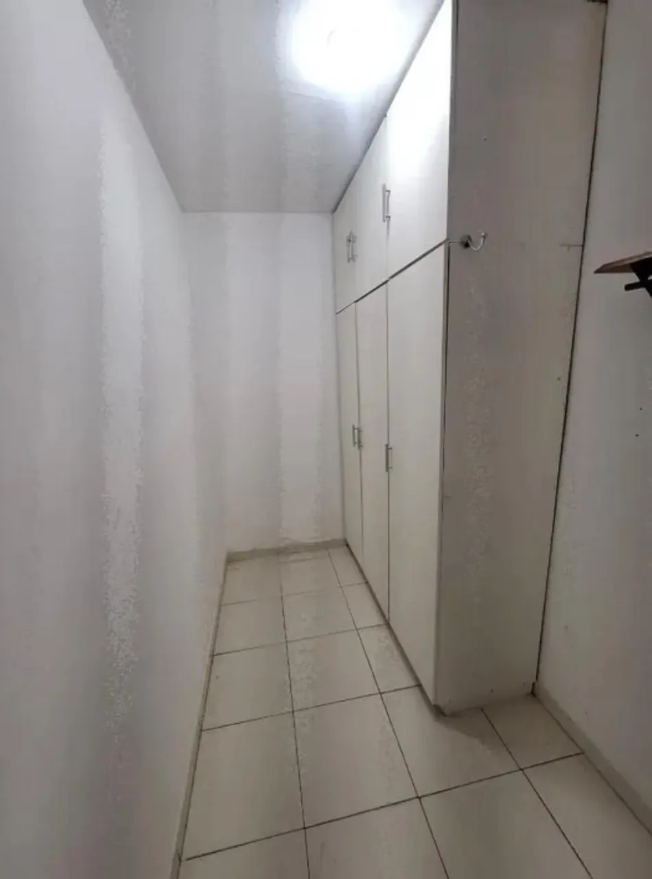 Unfurnished 2-bedroom apartment with 3 bathrooms — photo 12