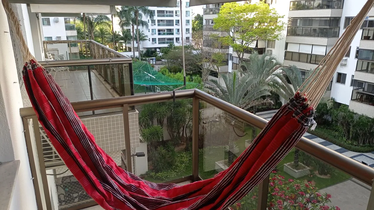Glass-enclosed balcony in a 2-bedroom apartment, 78 m² — photo 12