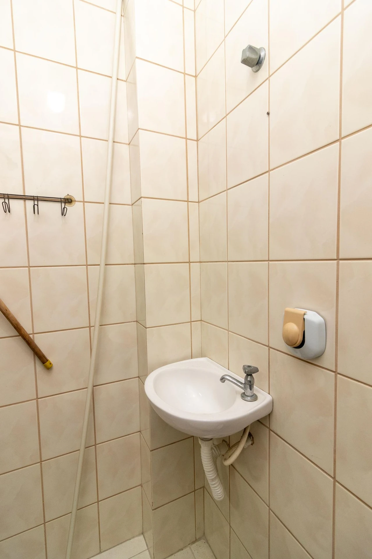 4-bedroom apartment with 2 en-suite bathrooms and garden — photo 73
