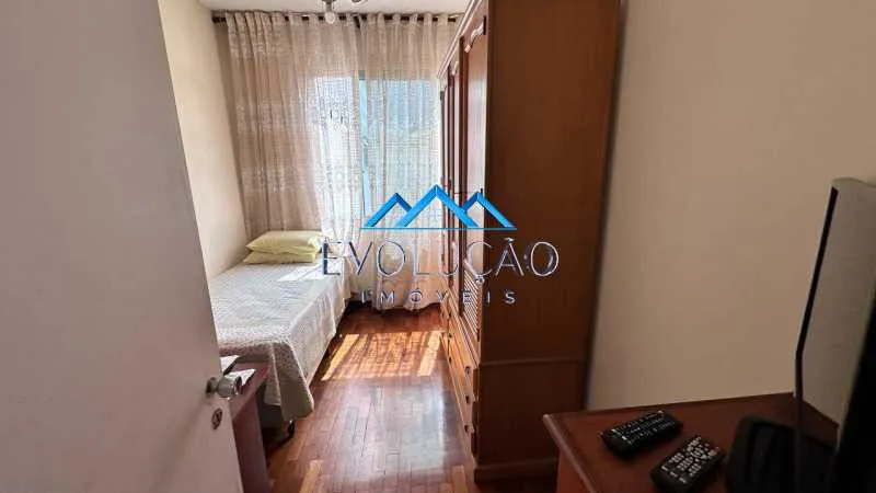 Furnished 4-bedroom apartment with 400 m² — photo 9
