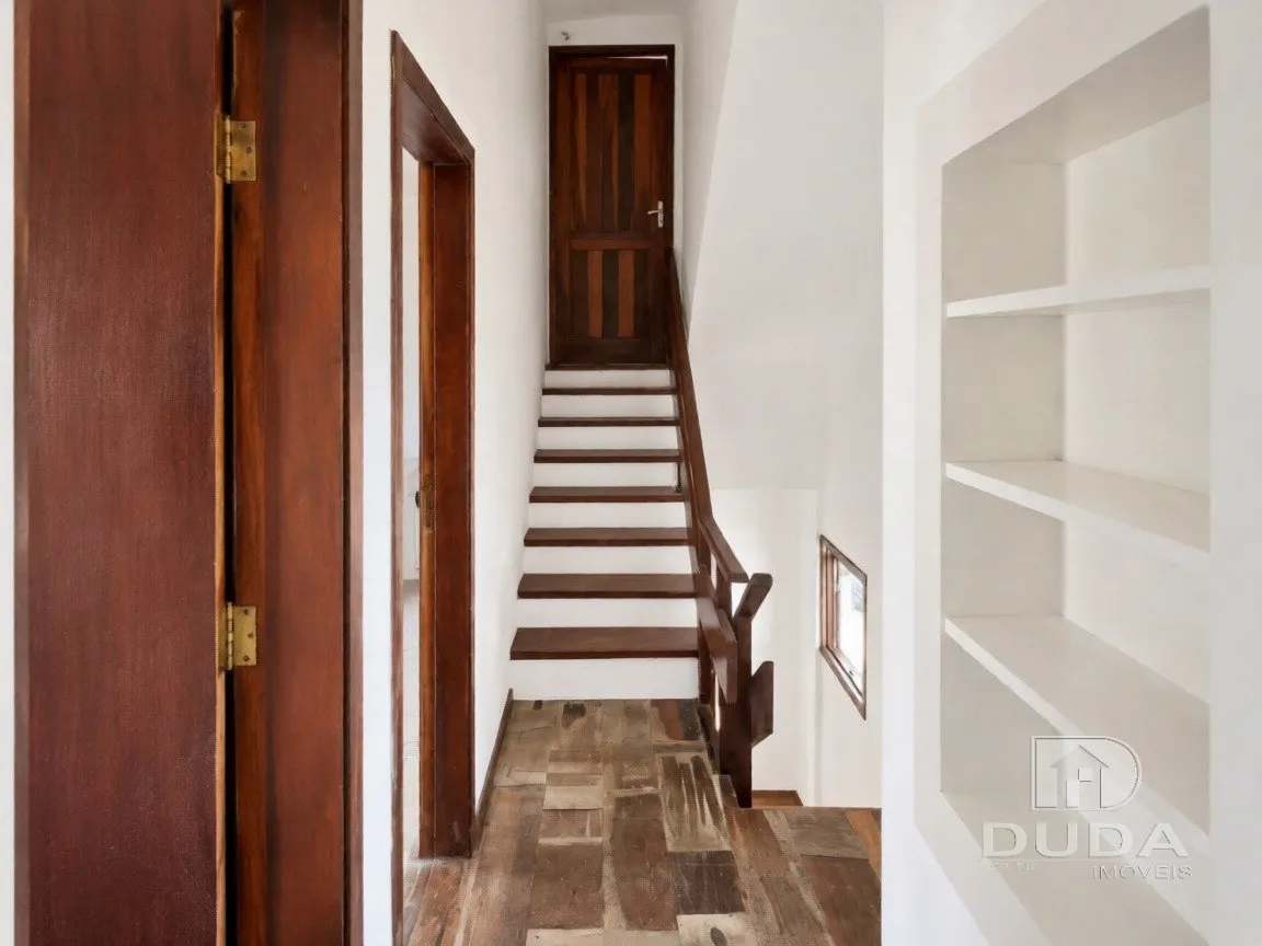 Casa mobiliada com 5 quartos e 260 m² com 2 suítes — photo 17