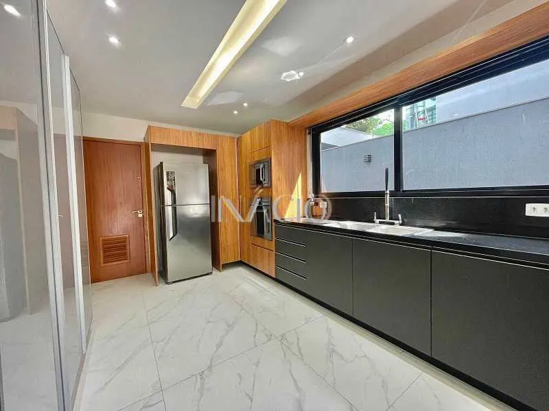 Furnished house, 330 m², with a grill on the balcony — photo 15